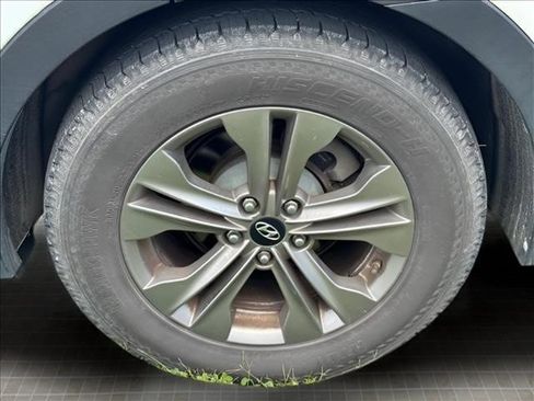 Used 2016 Hyundai Santa Fe Sport FWD image 20