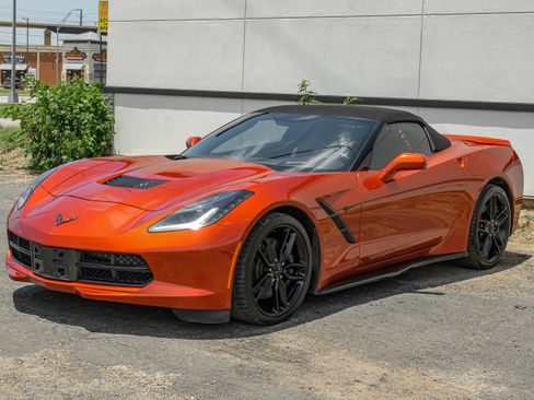 Used 2015 Chevrolet Corvette Stingray Convertible w/ 2LT Preferred Equipment Group RWD image 6