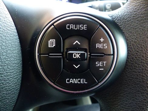 Used 2022 Kia Soul LX image 21