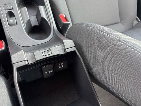 Used 2025 Toyota Corolla LE FWD image 24