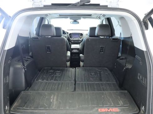 Used 2022 GMC Acadia AT4 w/ Technology Package AWD/4WD image 23