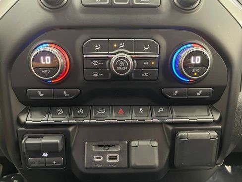 Used 2019 Chevrolet Silverado 1500 LT w/ All-Star Edition AWD/4WD image 6