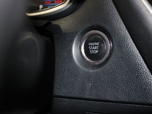 Used 2019 Toyota Corolla SE image 39