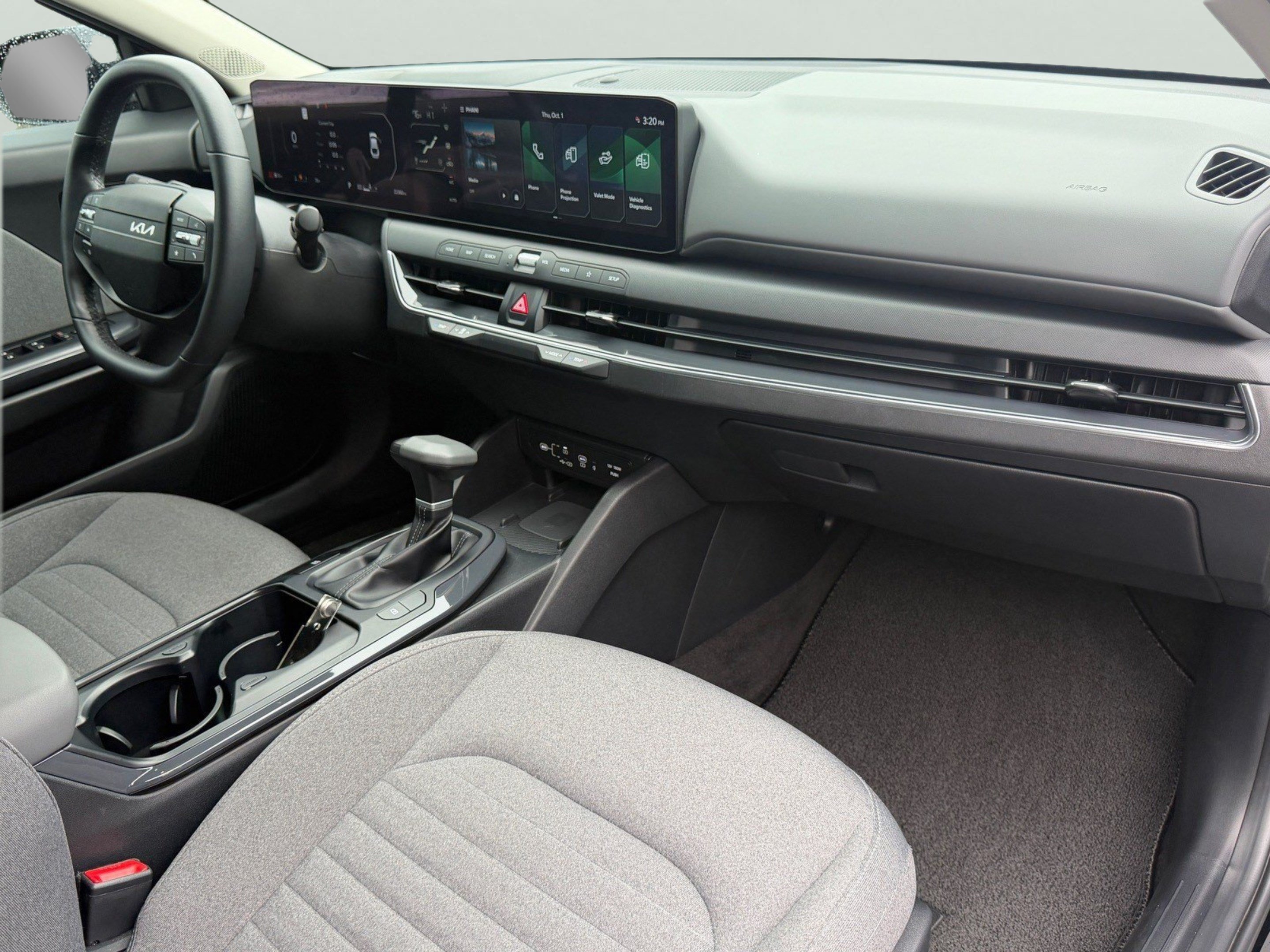 Certified 2025 Kia K4 EX FWD image 18