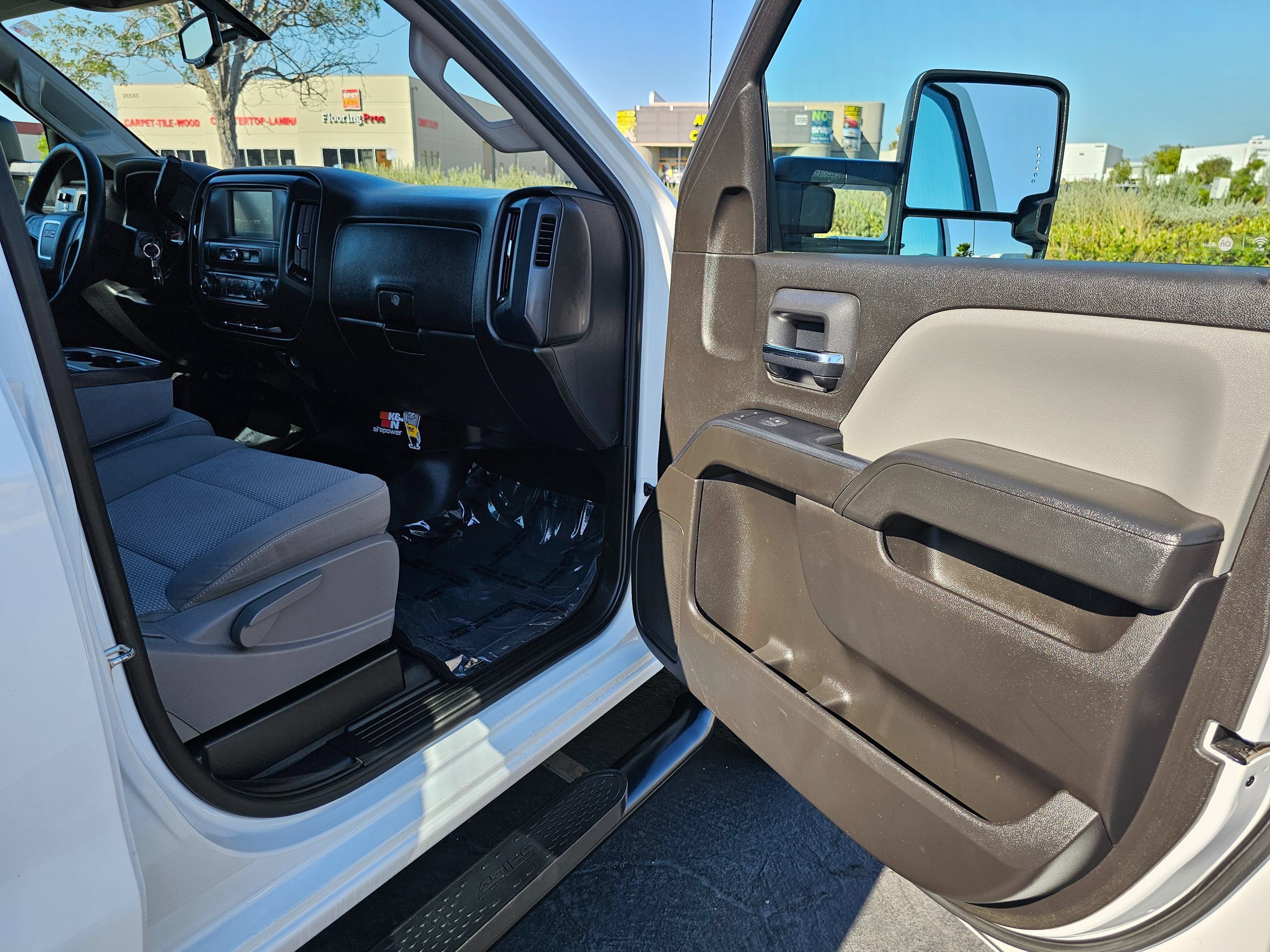 Used 2018 GMC Sierra 3500 4x4 Crew Cab image 28
