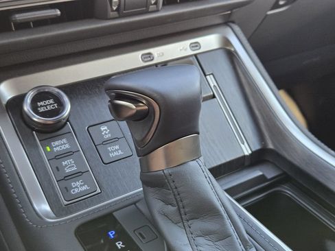 Used 2026 Lexus GX 550 AWD/4WD image 20