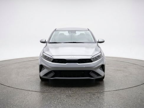 Used 2024 Kia Forte LXS FWD image 2