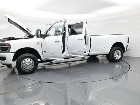 New 2026 RAM 3500 Laramie image 28