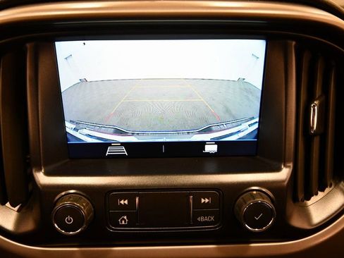 Used 2022 GMC Canyon AT4 image 24