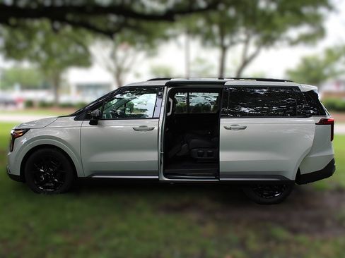 New 2026 Kia Carnival SX Prestige FWD image 18