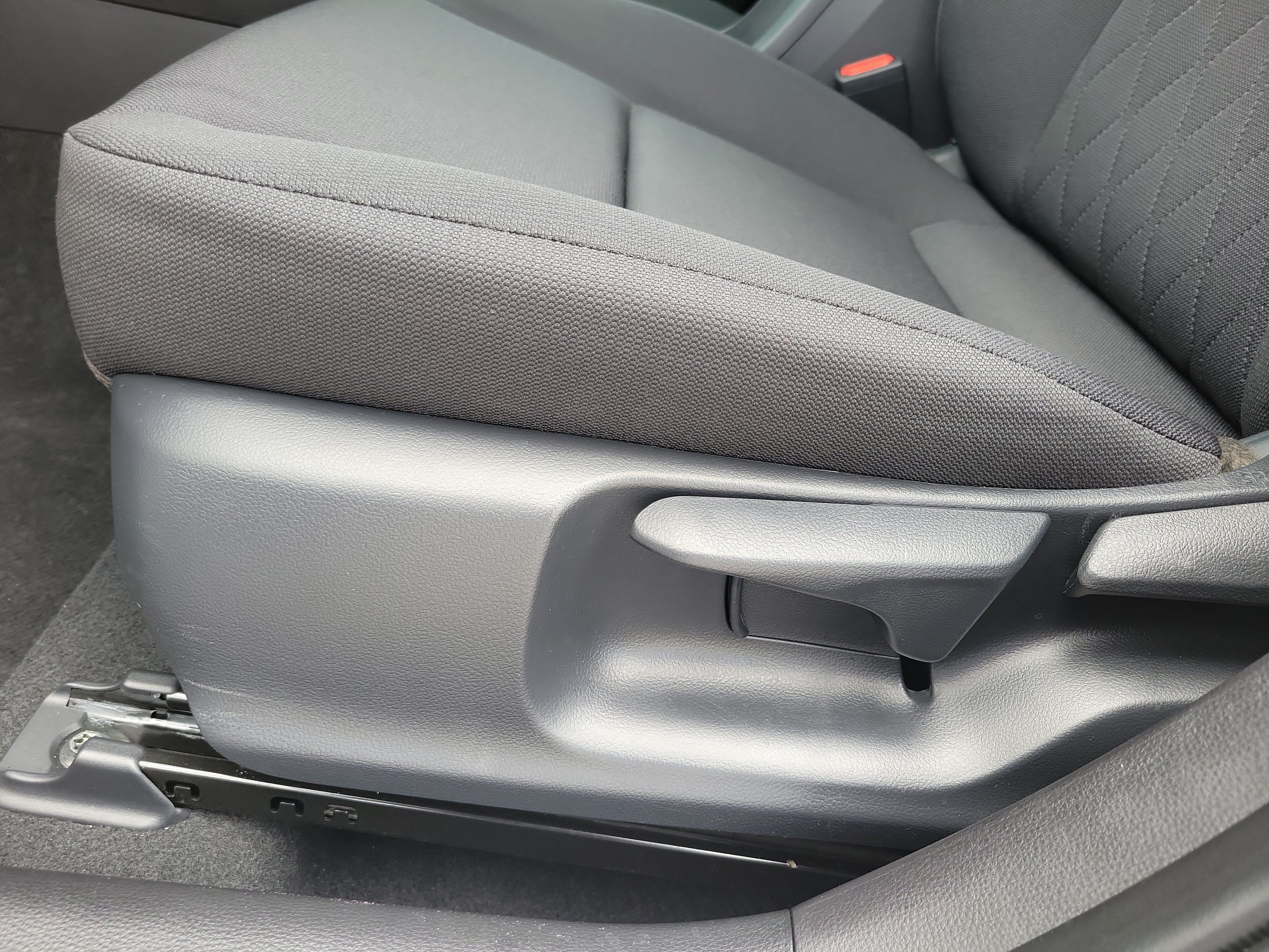 Used 2025 Toyota Corolla LE FWD image 18