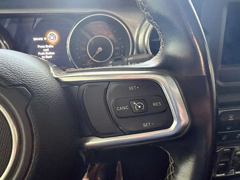 Used 2020 Jeep Wrangler Unlimited Sahara AWD/4WD image 28