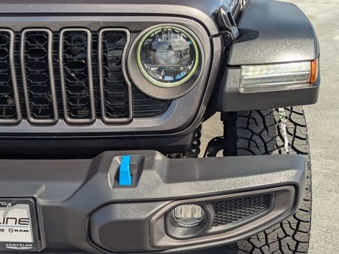 Used 2024 Jeep Wrangler Unlimited Rubicon 4xe image 10