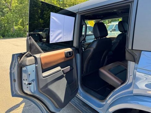 Used 2024 Ford Bronco Outer Banks AWD/4WD image 12