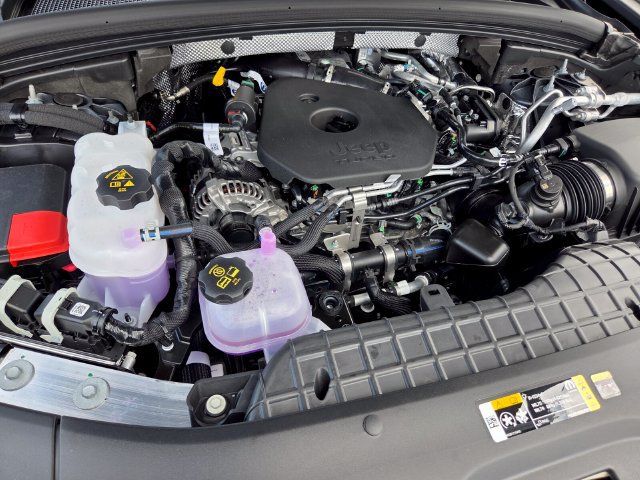 New 2026 Jeep Grand Cherokee Altitude RWD image 18