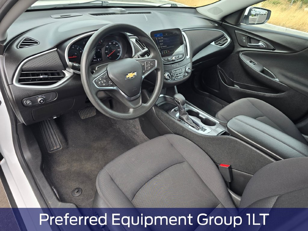 Used 2024 Chevrolet Malibu LT FWD image 2