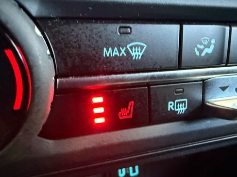 Used 2024 Ford Bronco Everglades image 11