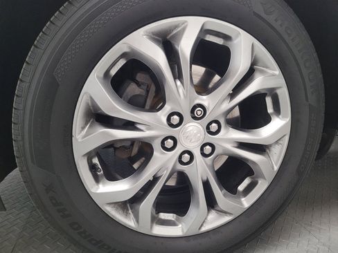 Used 2019 Buick Enclave Avenir w/ Avenir Technology Package image 31