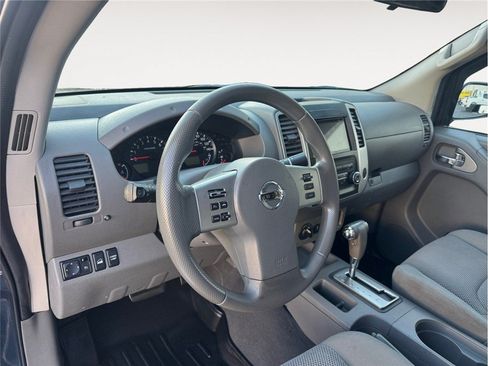 Used 2019 Nissan Frontier SV AWD/4WD image 10