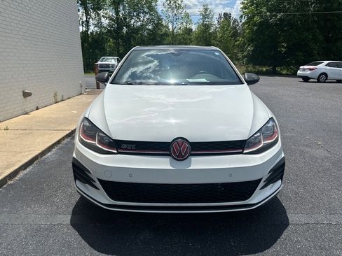 Used 2018 Volkswagen Golf 4-Door image 2