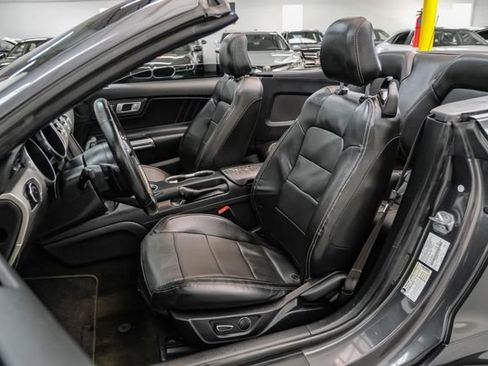 Used 2018 Ford Mustang Premium image 36