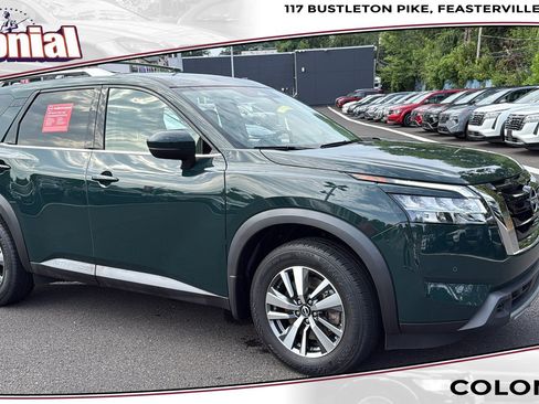 Certified 2024 Nissan Pathfinder SL AWD/4WD image 1