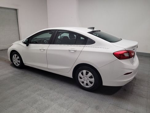 Used 2018 Chevrolet Cruze LS FWD image 3