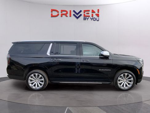 New 2026 Chevrolet Suburban Premier image 6