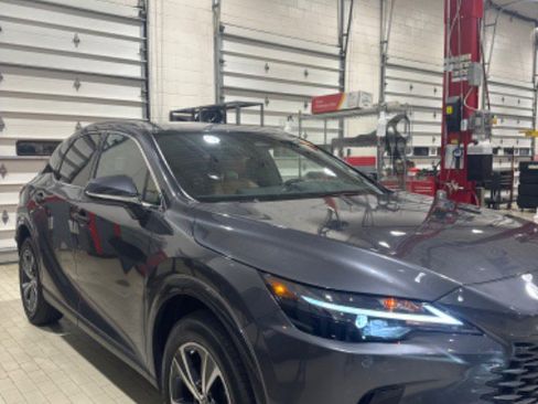 Used 2024 Lexus RX 350 Premium w/ Accessory Package (Z1) image 38