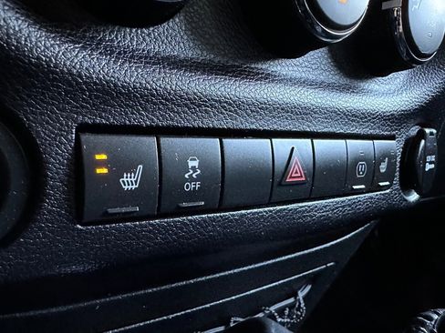 Used 2014 Jeep Wrangler Altitude image 23