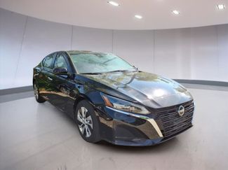 Used 2023 Nissan Altima 2.5 S image 1
