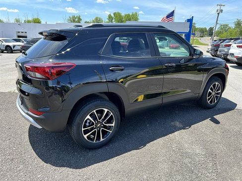 New 2026 Chevrolet TrailBlazer LT w/ Convenience Package AWD/4WD image 6