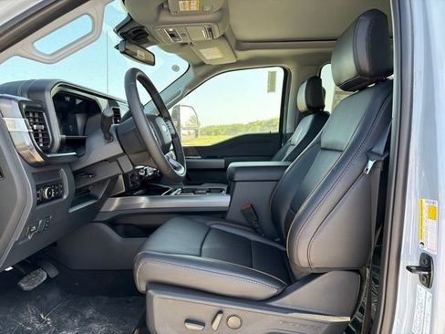 New 2026 Ford F250 Lariat w/ Black Appearance Package AWD/4WD image 2