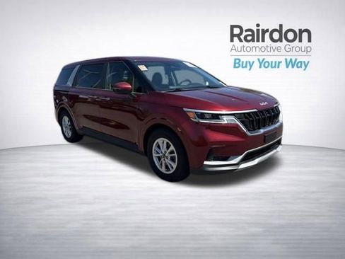 Used 2022 Kia Carnival LX FWD image 1