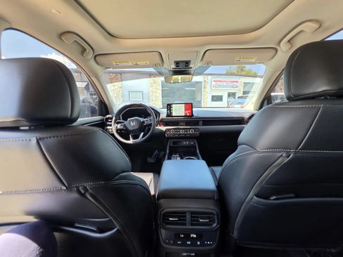 Used 2023 Honda Pilot Touring image 12