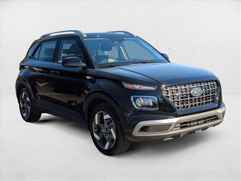 New 2025 Hyundai Venue SEL image 6
