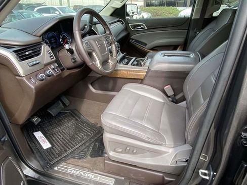 Used 2020 GMC Yukon Denali w/ Open Road Package image 12
