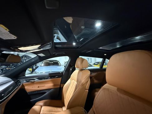 Used 2022 BMW 740i xDrive w/ M Sport Package AWD/4WD image 29