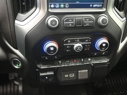 Used 2022 Chevrolet Silverado 2500 LT w/ Convenience Package AWD/4WD image 18