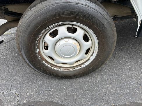 Used 2018 Ford F150 XL w/ Equipment Group 101A Mid RWD image 14
