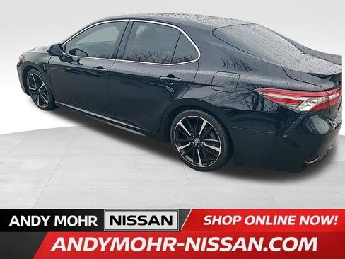 Used 2018 Toyota Camry XSE image 4