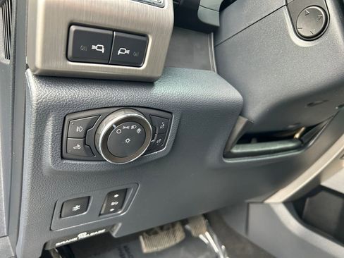Used 2022 Ford F350 Platinum image 21