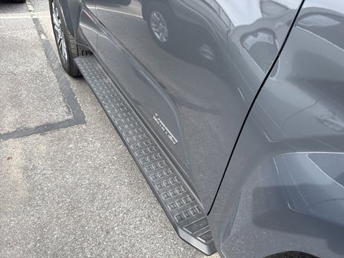 Used 2025 Toyota 4Runner Limited image 6