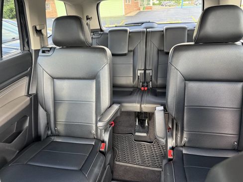 Used 2021 Volkswagen Atlas SE image 33
