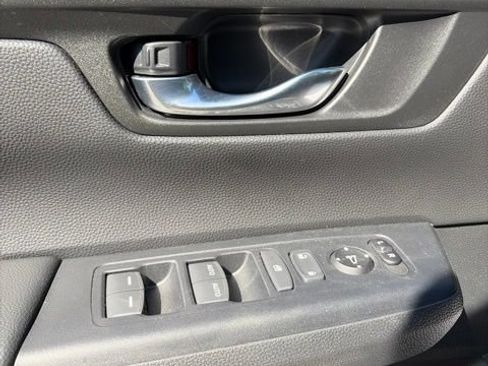 Used 2025 Honda CR-V EX image 9