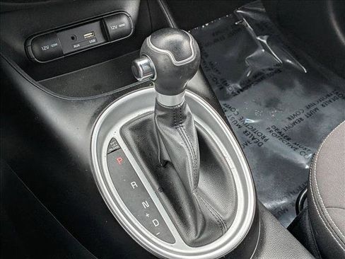 Used 2016 Kia Soul image 12