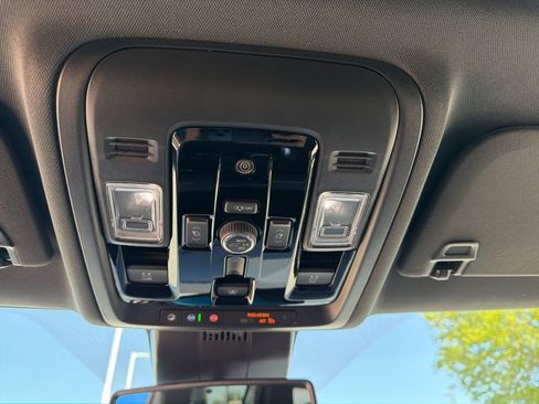 New 2026 Chevrolet Tahoe Premier w/ Sun And Tow Package AWD/4WD image 37