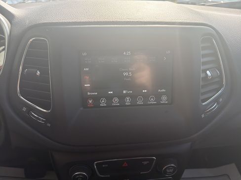 Used 2021 Jeep Compass Latitude AWD/4WD image 25