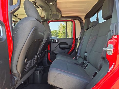 Used 2026 Jeep Gladiator Rubicon AWD/4WD image 13