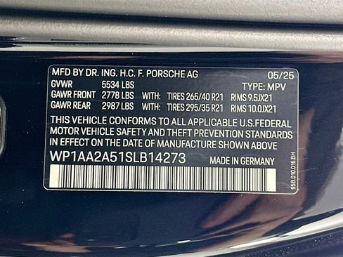 New 2025 Porsche Macan image 33